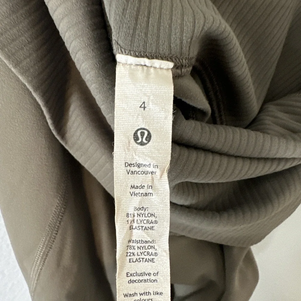 Lululemon Align Rib Waist Crop Size 4‎ Carob Brown